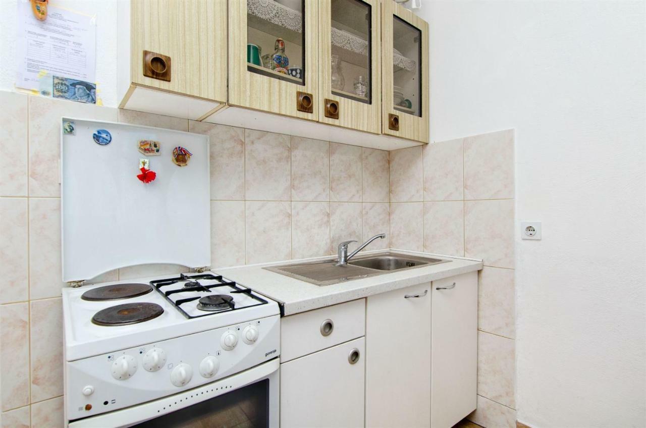 Apartments Ban Dugi Rat Esterno foto